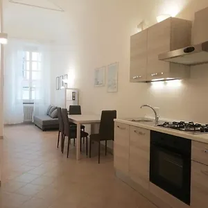 Mistrangelohome 5 - In Pieno Centro Appartamento Savona